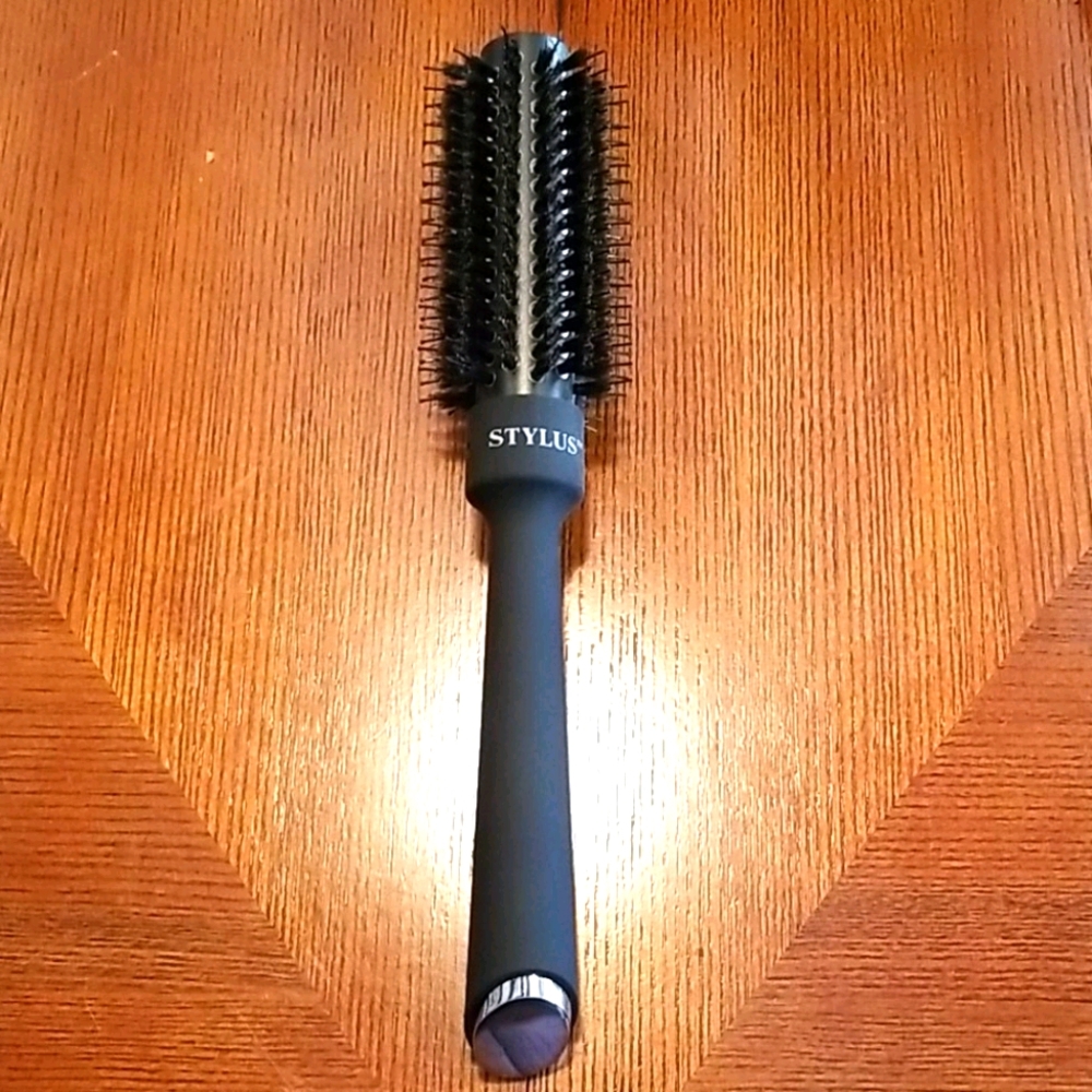 Stylus round brush